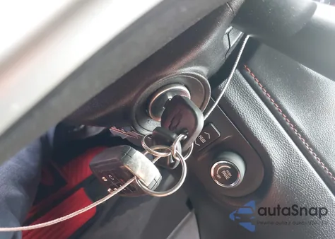 2015 Chevrolet Camaro Lt z USA, uszkodzony, nr VIN 2G1FF1E38F9306811